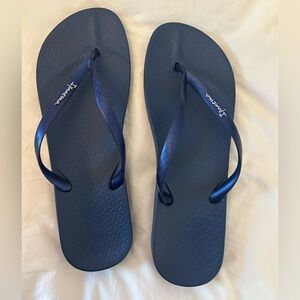 GRENEDNE IMPANEMA Navy Ana Colors Flip Flops, amazing worn condition, size 9